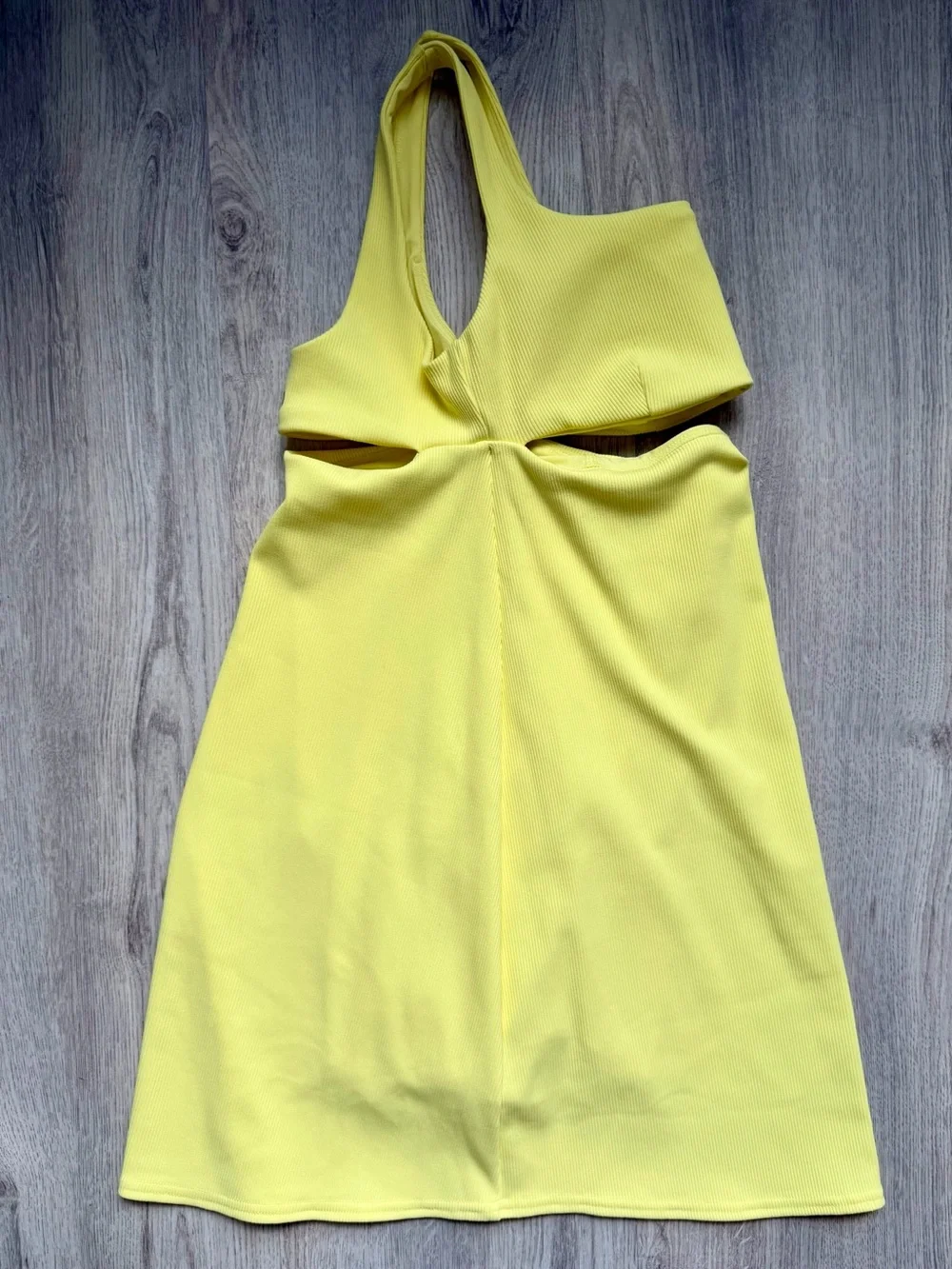 Alo Yoga - Slice Tennis Dress in Sunshine / Yellow Cutout Tank Women's - size XS